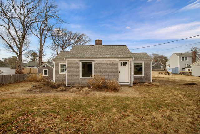 18 Cross Street, Dennis Port, MA 02639