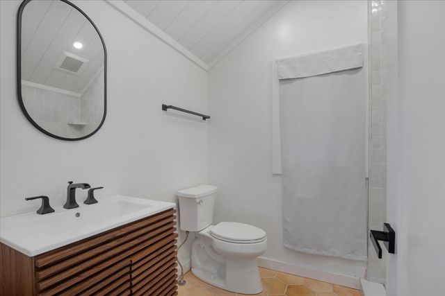 18 Cross Street, Dennis Port, MA 02639