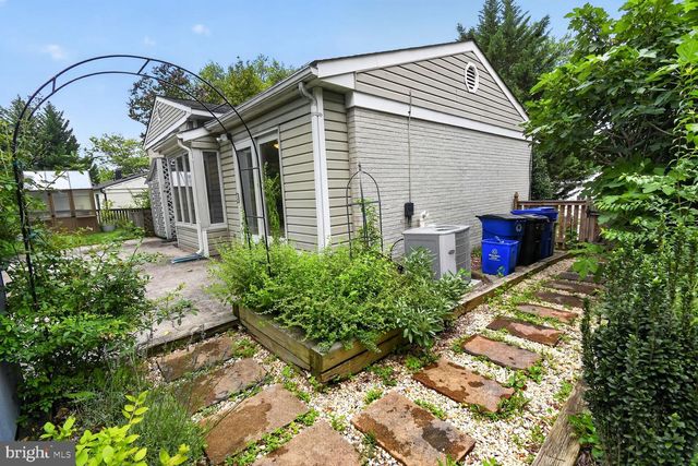 8511 FREYMAN DR, Chevy Chase, MD 20815