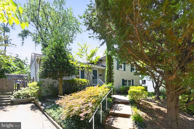 8511 FREYMAN DR, Chevy Chase, MD 20815