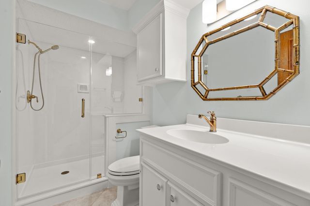 154 Lakeside Drive, Montgomery, TX 77356