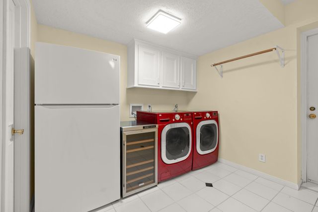 154 Lakeside Drive, Montgomery, TX 77356