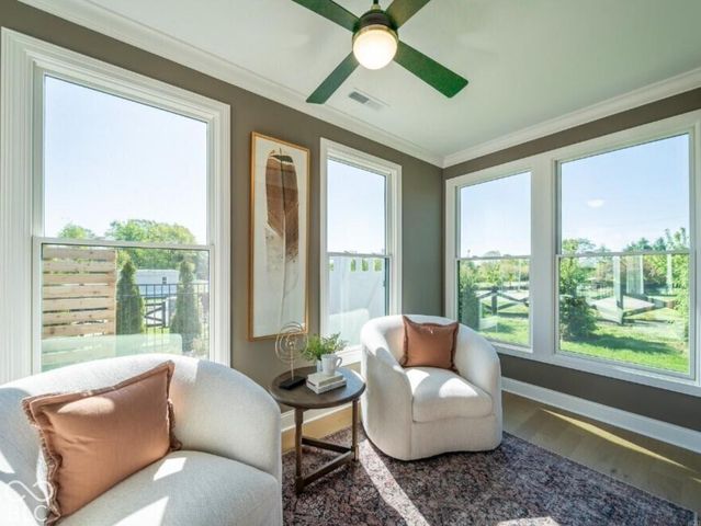 7106 Shenandoah Street, Zionsville, IN 46077