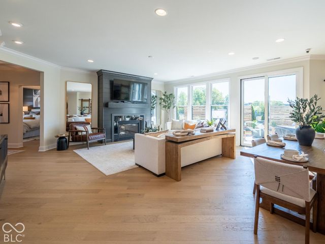 7106 Shenandoah Street, Zionsville, IN 46077
