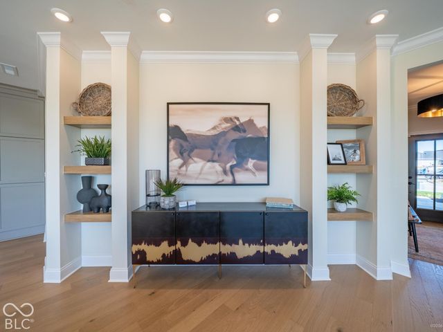 7106 Shenandoah Street, Zionsville, IN 46077