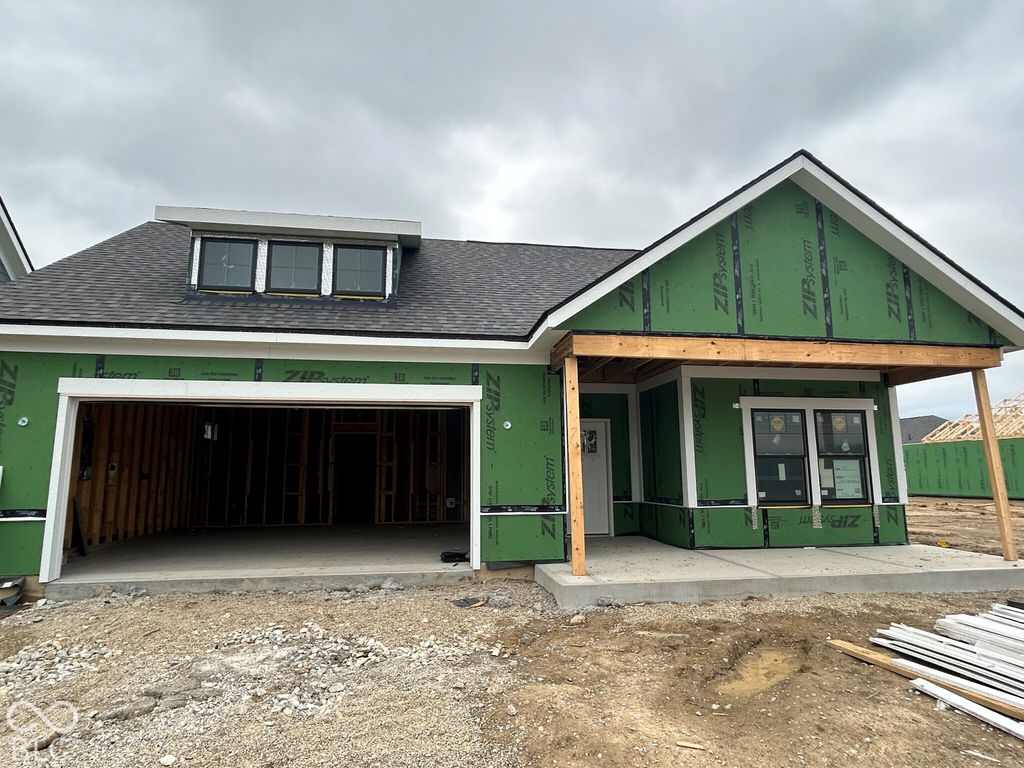 7106 Shenandoah Street, Zionsville, IN 46077