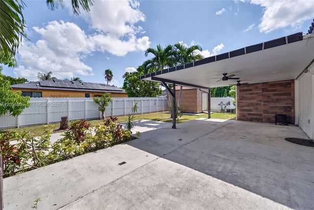 10704 SW 167th St, Miami, FL 33157