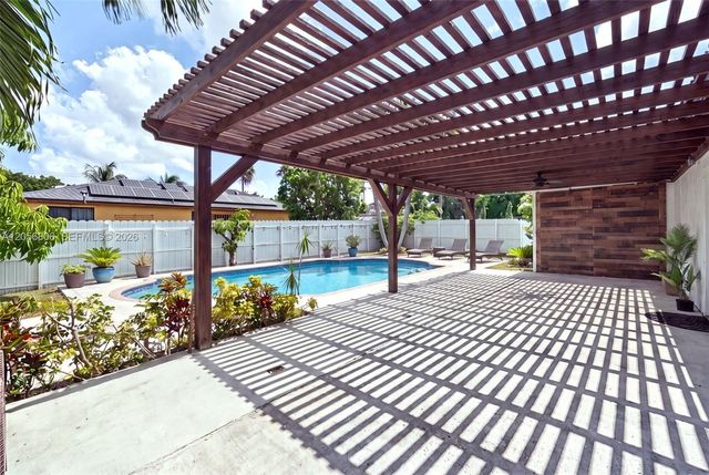 10704 SW 167th St, Miami, FL 33157