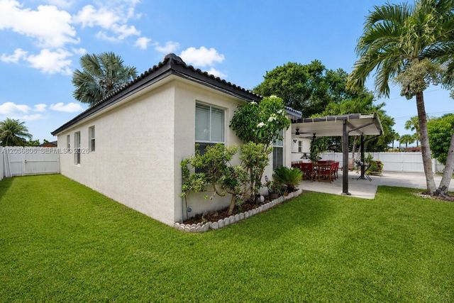 10704 SW 167th St, Miami, FL 33157