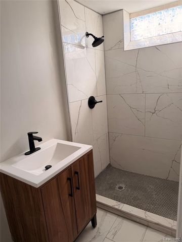 16130 Whitcomb Street, Detroit, MI 48235