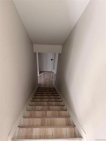 16130 Whitcomb Street, Detroit, MI 48235