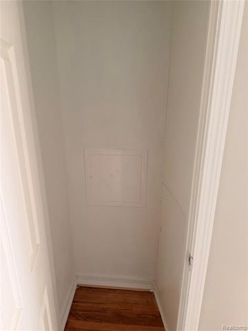 16130 Whitcomb Street, Detroit, MI 48235