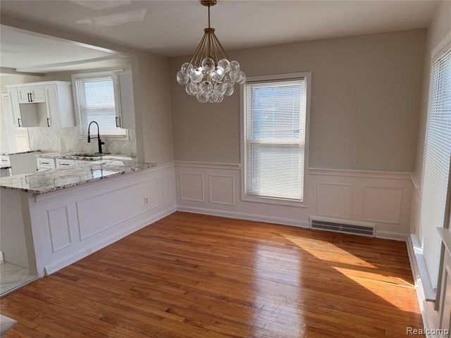 16130 Whitcomb Street, Detroit, MI 48235