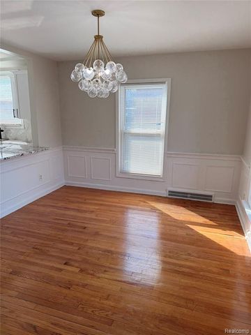 16130 Whitcomb Street, Detroit, MI 48235