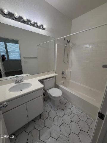 172 Beach Side Court, Ventura, CA 93001