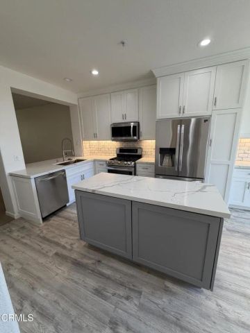 172 Beach Side Court, Ventura, CA 93001
