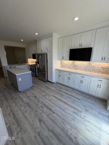 172 Beach Side Court, Ventura, CA 93001