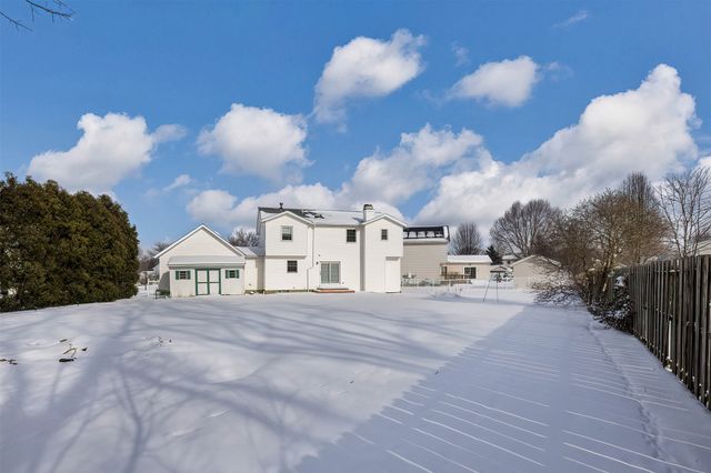 2232 FOXWOOD Drive, Erie, PA 16510