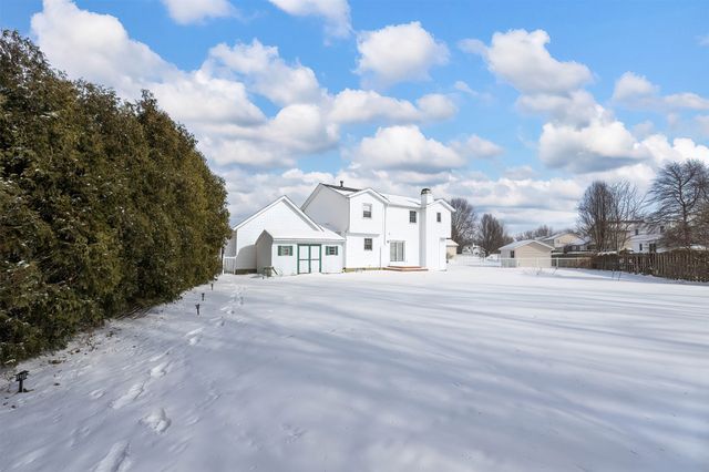 2232 FOXWOOD Drive, Erie, PA 16510