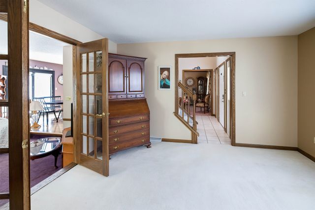 2232 FOXWOOD Drive, Erie, PA 16510