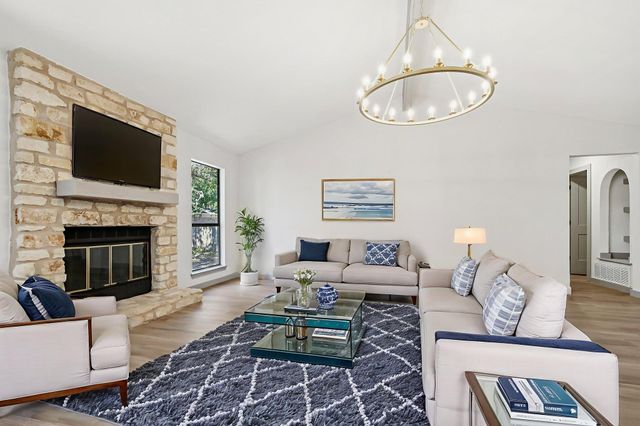 10502 Scotland Well DR, Austin, TX 78750