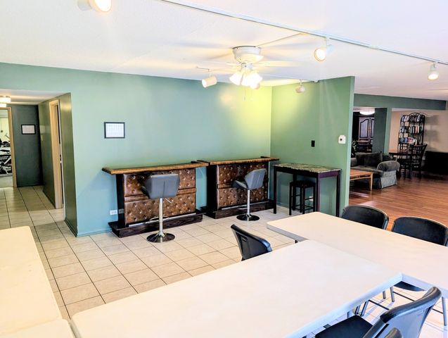3505 Lakeview Drive 104, Hazel Crest, IL 60429