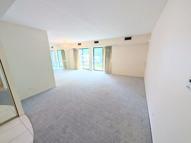 3505 Lakeview Drive 104, Hazel Crest, IL 60429
