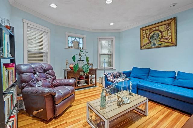 385 Centre St 1, Boston, MA 02122