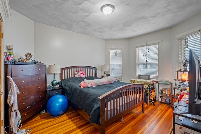 385 Centre St 1, Boston, MA 02122