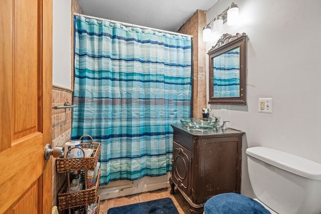 385 Centre St 1, Boston, MA 02122