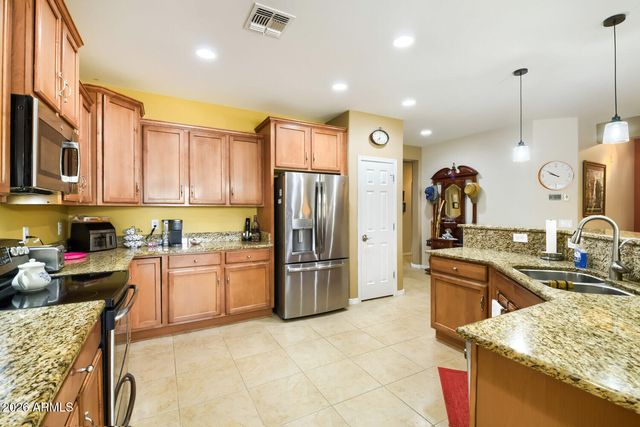 6738 W WILLOW Way, Florence, AZ 85132