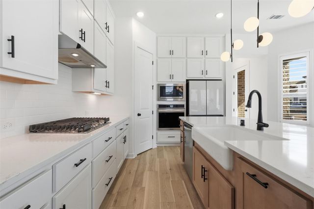 16630 Texas Hill Country Road, Cypress, TX 77433