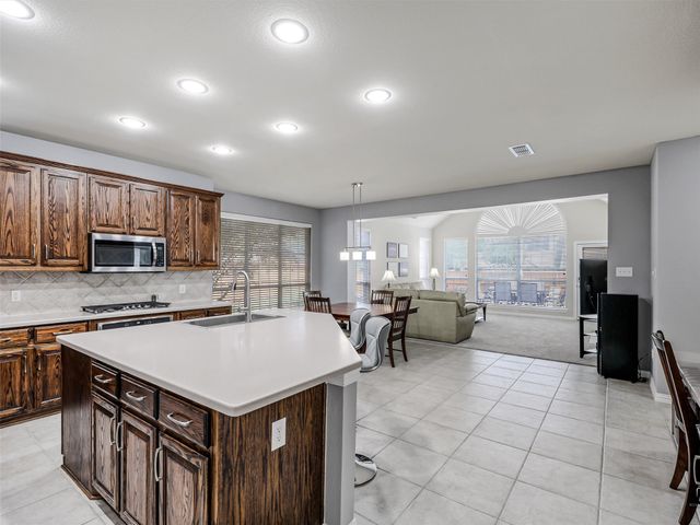 5654 Bay Meadows Drive, Frisco, TX 75034