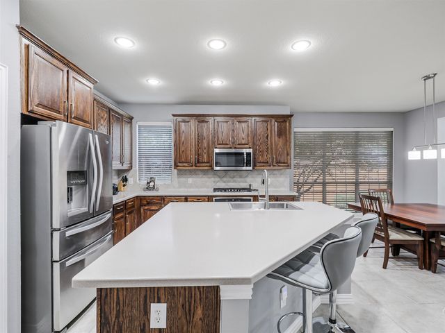 5654 Bay Meadows Drive, Frisco, TX 75034