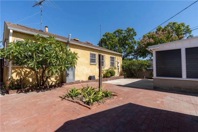 1701 N Naomi, Burbank, CA 91505