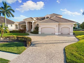 757 Bluebonnet CT, Marco Island, FL 34145