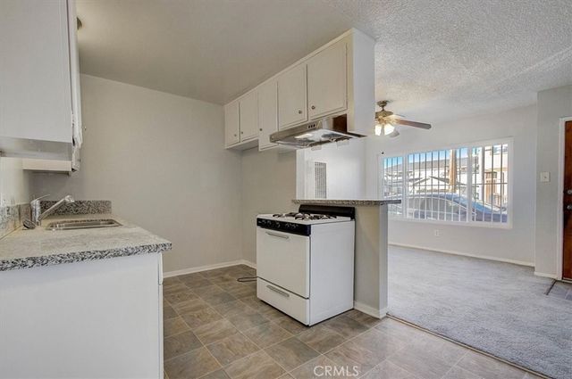 2122 E 10th Street, Long Beach, CA 90804