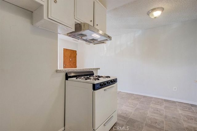 2122 E 10th Street, Long Beach, CA 90804