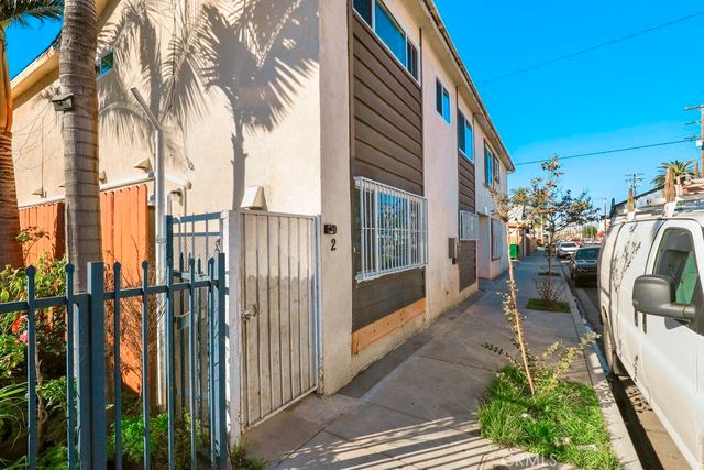 2122 E 10th Street, Long Beach, CA 90804