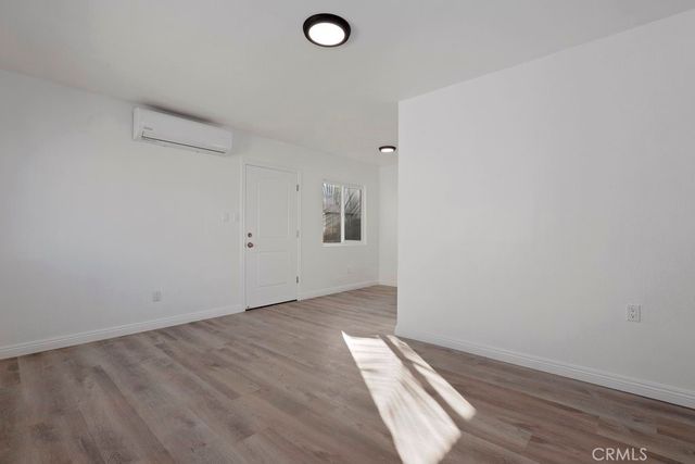 2122 E 10th Street, Long Beach, CA 90804