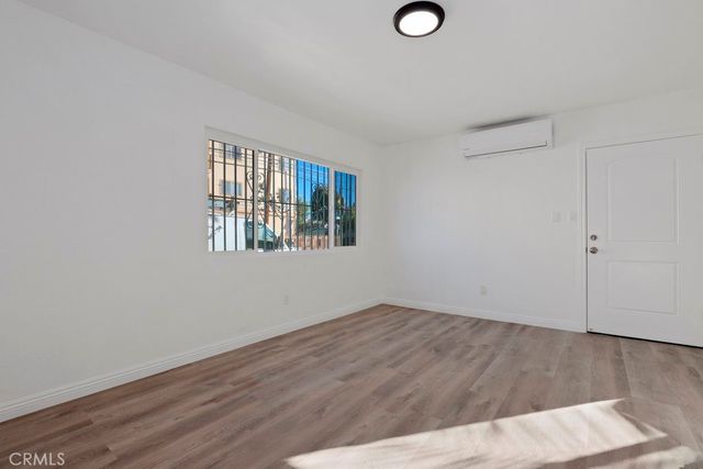 2122 E 10th Street, Long Beach, CA 90804