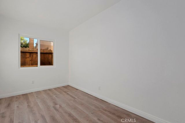 2122 E 10th Street, Long Beach, CA 90804