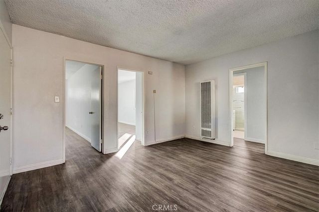 2122 E 10th Street, Long Beach, CA 90804