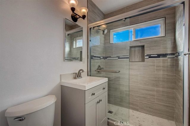 2122 E 10th Street, Long Beach, CA 90804