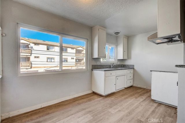 2122 E 10th Street, Long Beach, CA 90804