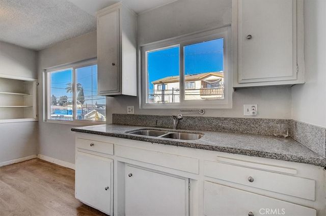 2122 E 10th Street, Long Beach, CA 90804
