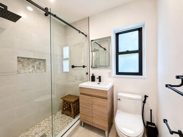 13231 NW 1st Avenue, Miami, FL 33168