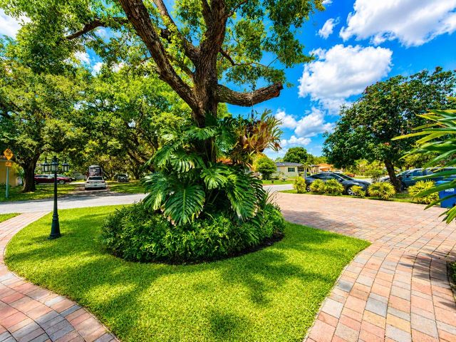 13231 NW 1st Avenue, Miami, FL 33168