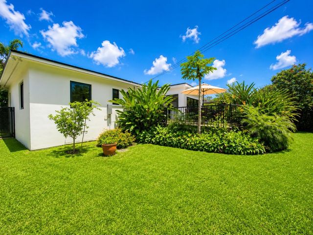 13231 NW 1st Avenue, Miami, FL 33168