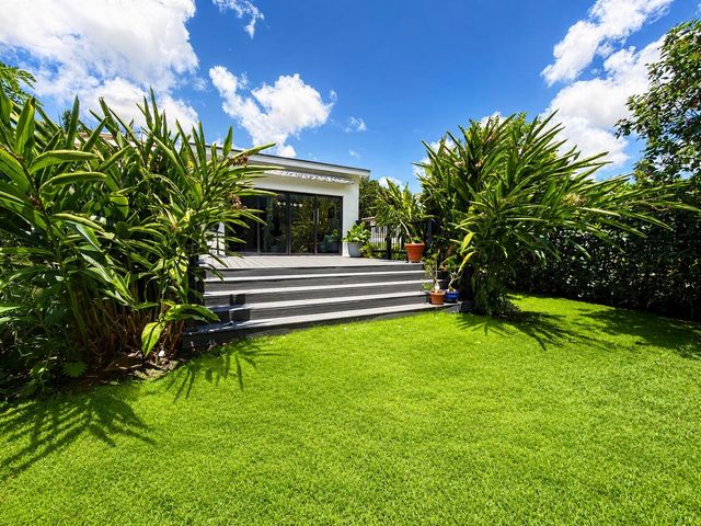 13231 NW 1st Avenue, Miami, FL 33168